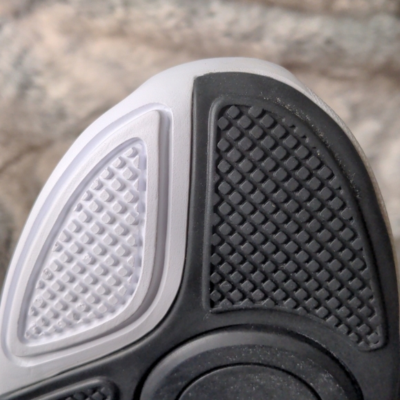 Reebok 9-9.5 Graphic "Cardio Inspire Low 2.0' - Picture 10 of 14